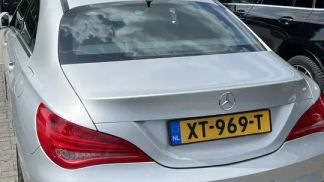 Lízing Sedan MERCEDES CLA 180 2015