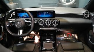 Lízing Sedan MERCEDES CLA 200 2023