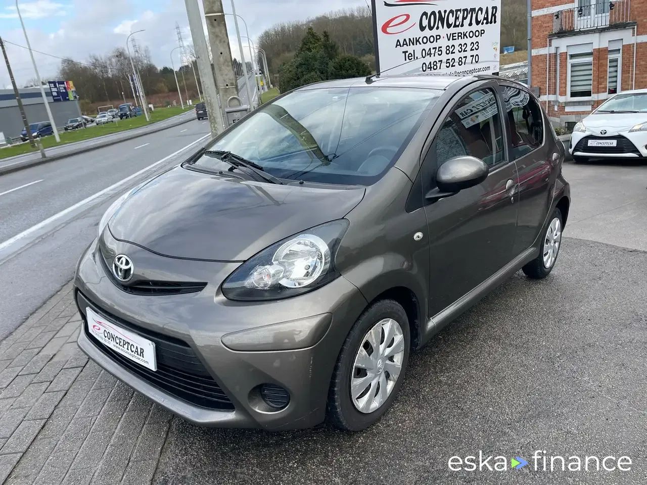 Leasing Sedan Toyota AYGO 2013