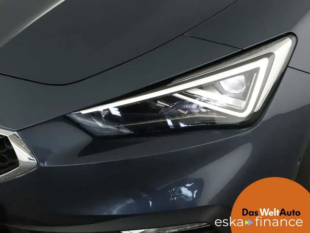 Lízing Sedan Seat Leon 2025