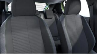 Leasing Hatchback Peugeot 208 2024