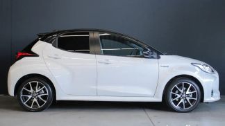 Lízing Hatchback Toyota Yaris 2021