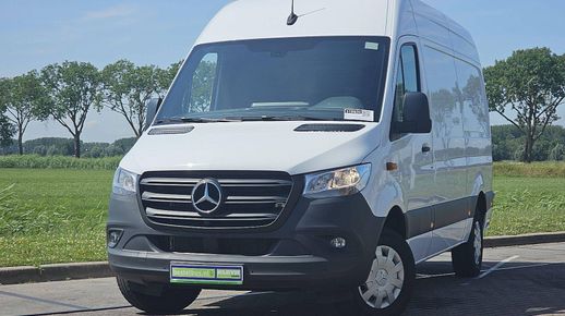 Mercedes-Benz SPRINTER 317 2023