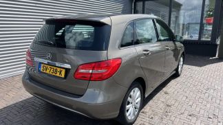 Lízing Hatchback MERCEDES B 180 2012