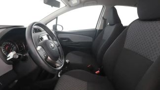 Leasing Hatchback Toyota Yaris 2015