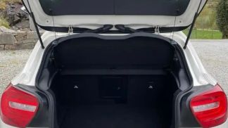 Lízing Hatchback MERCEDES A 180 2012