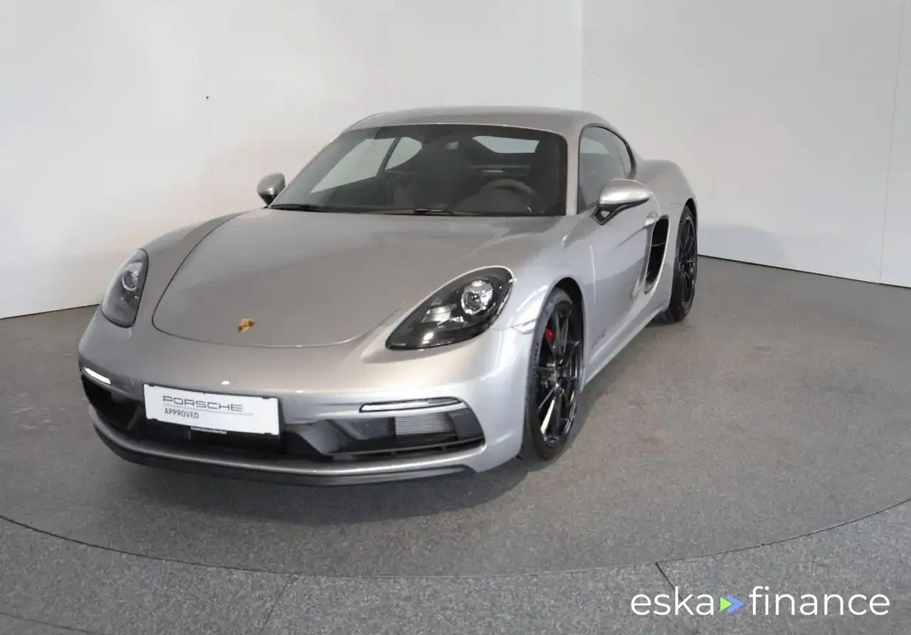 Lízing Kupé Porsche 718 2024