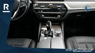 Lízing Kombi BMW 530 2018