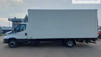 Zamknięta ciężarówka Iveco DAILY 2021