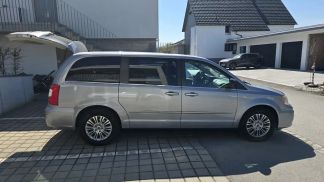 Lízing Hatchback Lancia Voyager 2014