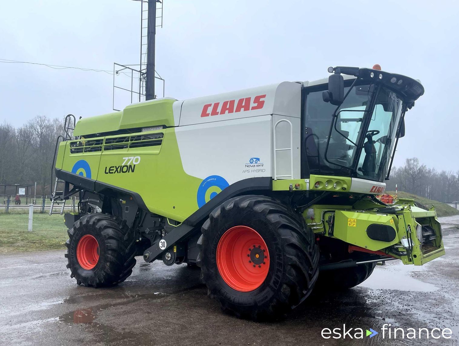 Leasing Combine grain harvester Claas Lexion 770 2017