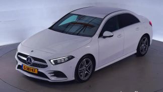 Lízing Sedan MERCEDES A 200 2019