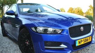 Lízing Sedan Jaguar XE 2017