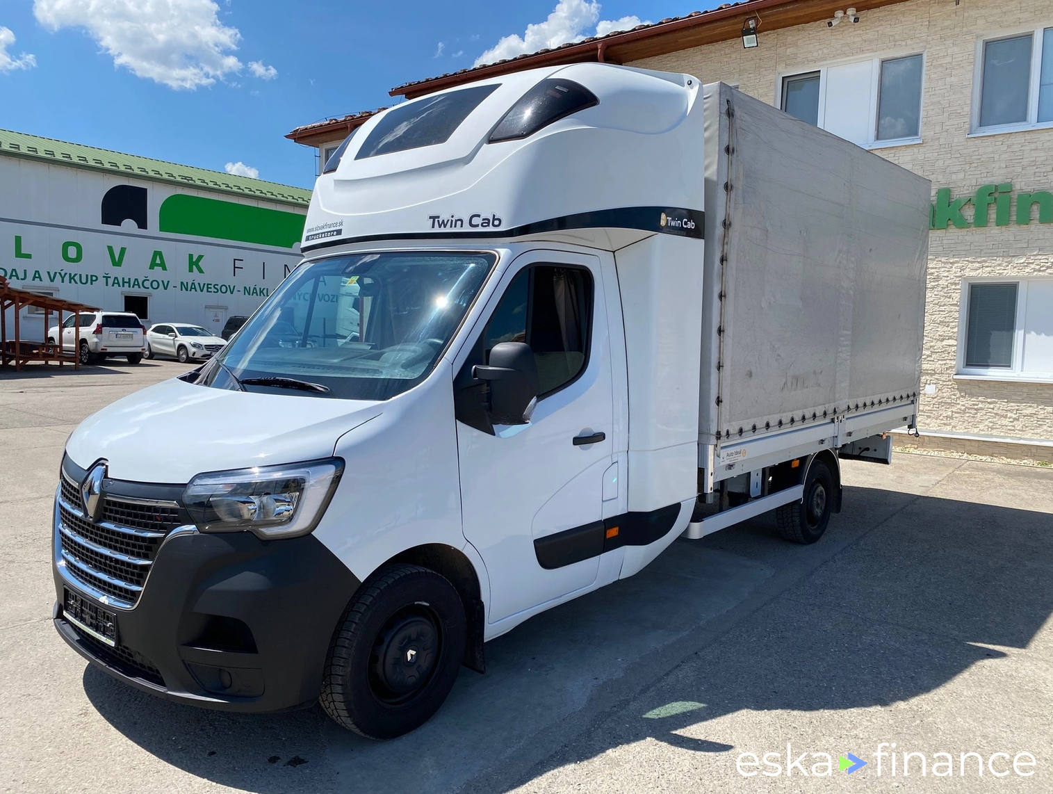 Lízing Špeciálny nákladiak Renault Master 2020