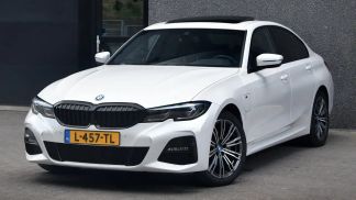 Lízing Sedan BMW 320 2021