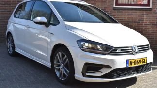 Financování Hatchback Volkswagen Golf Sportsvan 2017