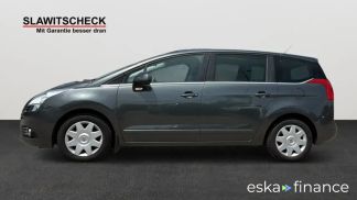Lízing Hatchback Peugeot 5008 2013