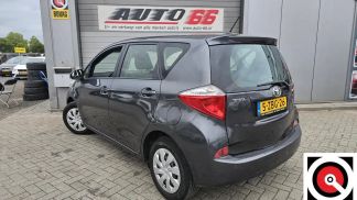 Lízing Hatchback Toyota Verso-S 2013