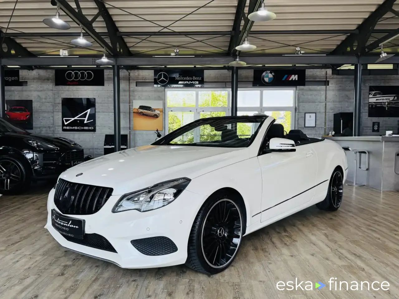 Financování Konvertibilní MERCEDES E 200 2015