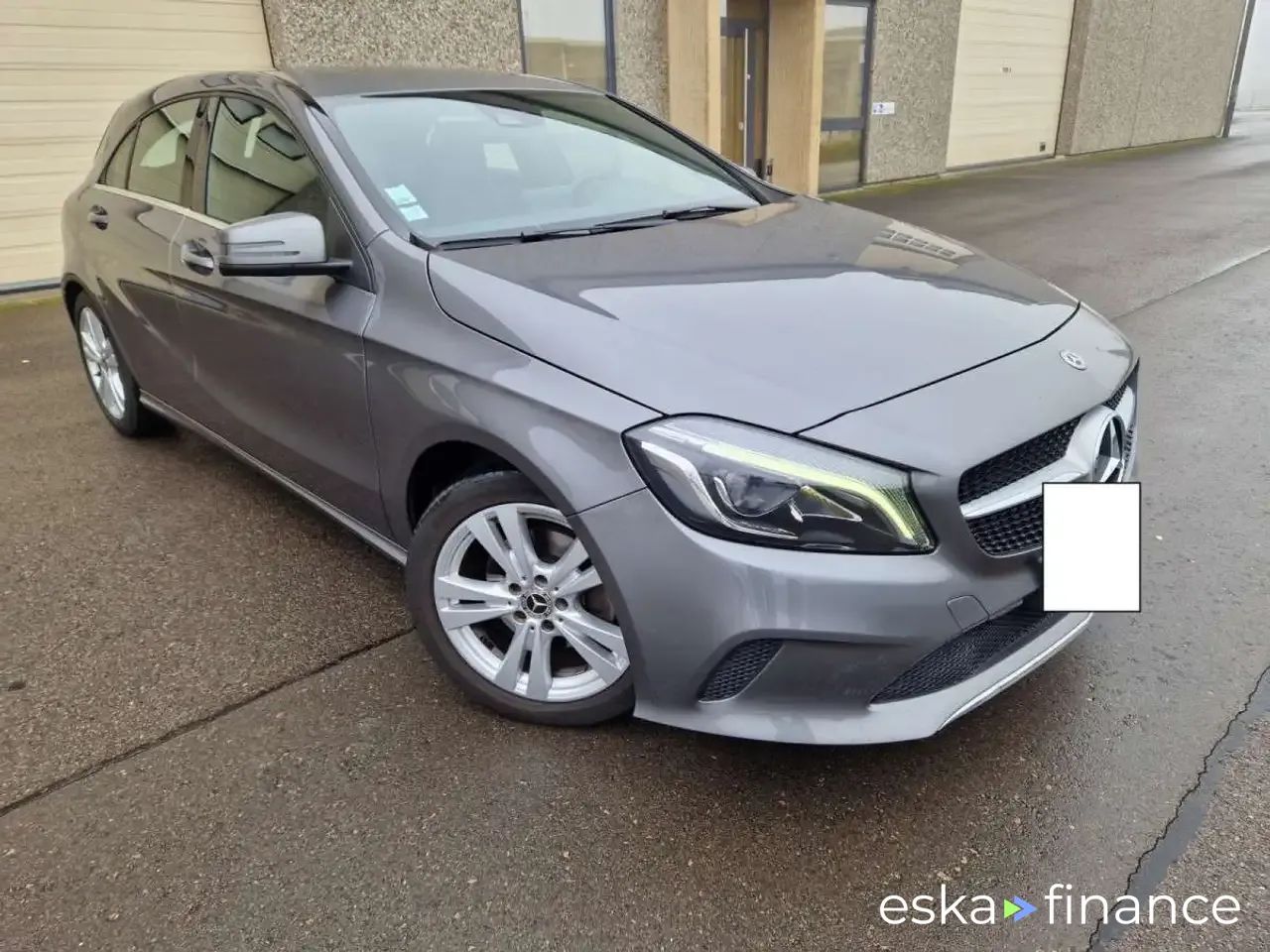 Lízing Sedan MERCEDES A 200 2018