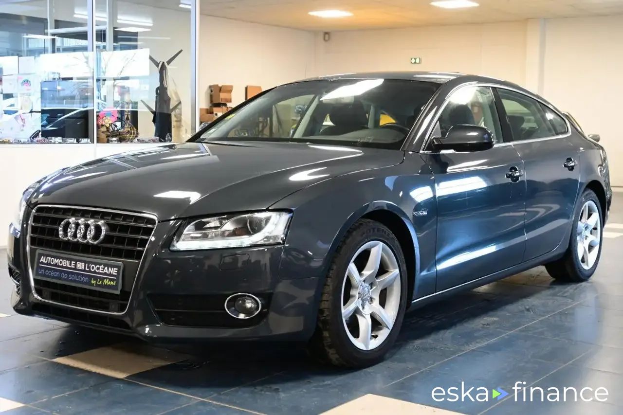 Lízing Sedan Audi A5 2010