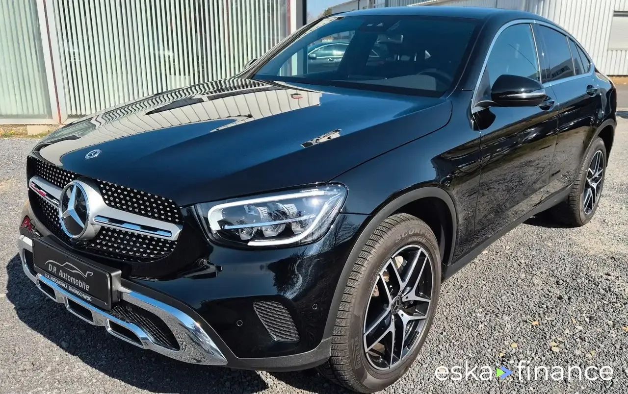 Financování Kupé MERCEDES GLC 300 2022