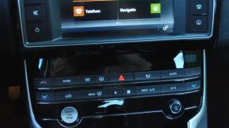 Lízing Sedan Jaguar XE 2017