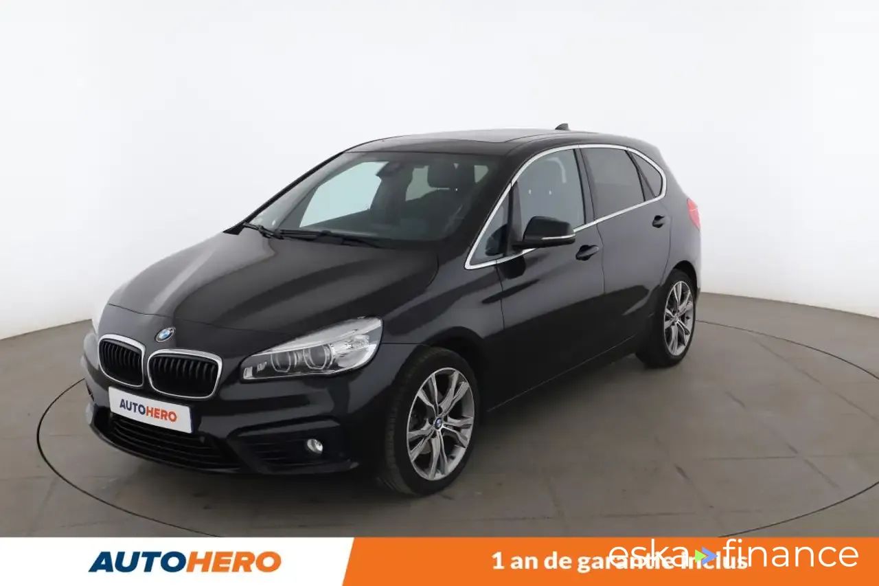 Lízing Hatchback BMW 218 2014