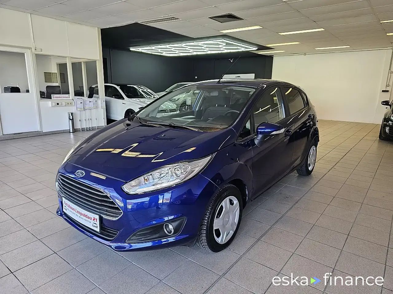 Lízing Sedan Ford Fiesta 2015