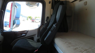 Leasing Tractor unit MERCEDES 1845 2017