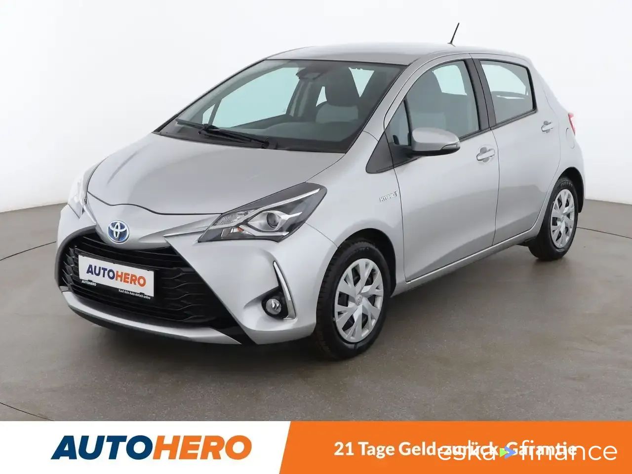 Lízing Hatchback Toyota Yaris 2017