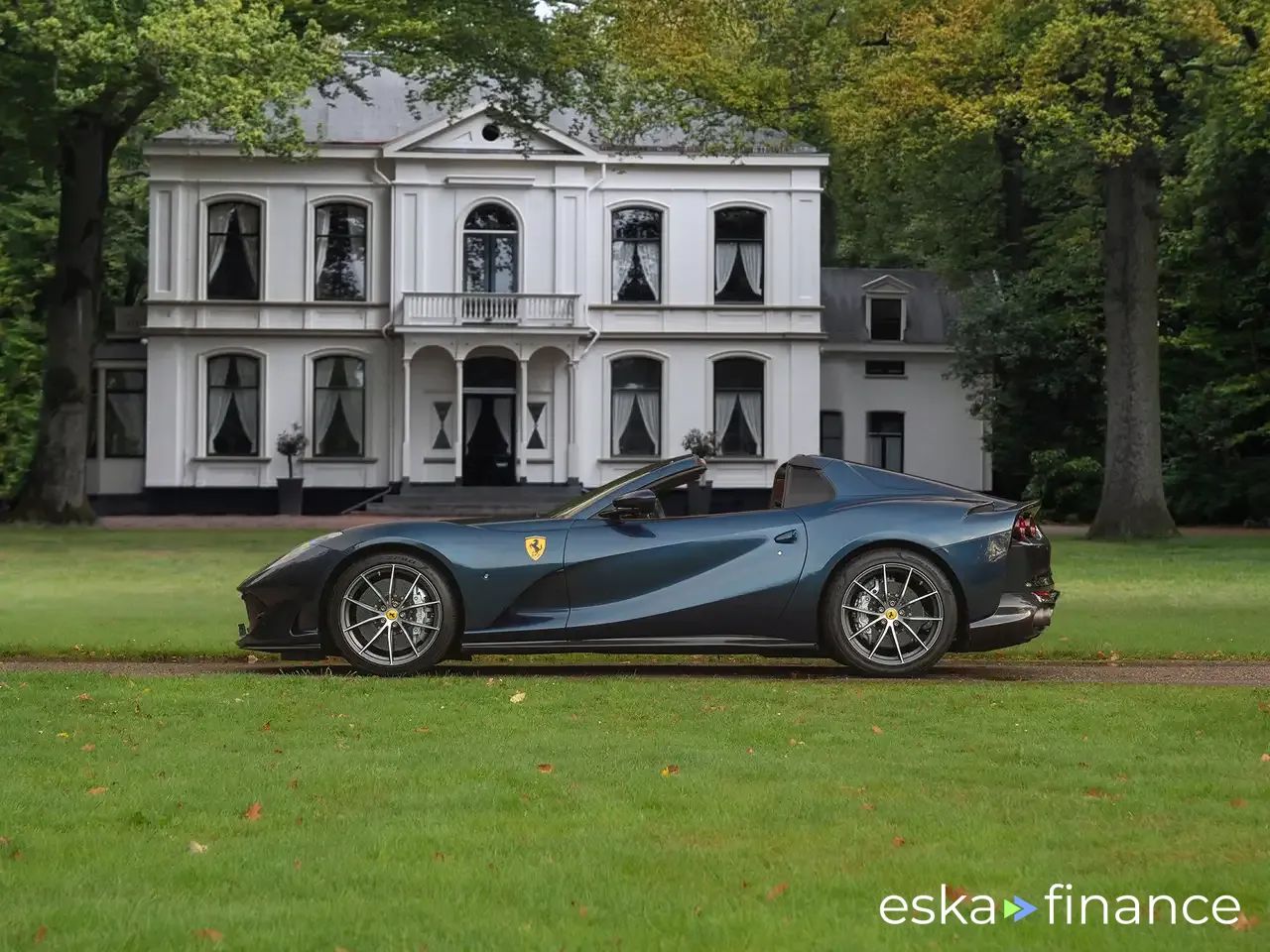 Lízing Kabriolet Ferrari 812 2021