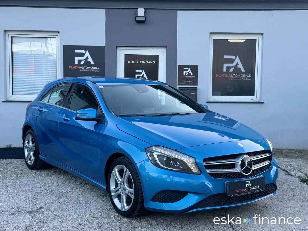 Leasing Hatchback MERCEDES A 220 2013