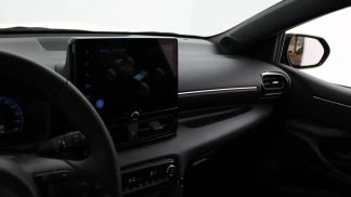 Lízing Hatchback Toyota Yaris 2024