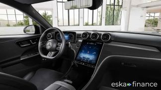Lízing Sedan MERCEDES C 300 2023