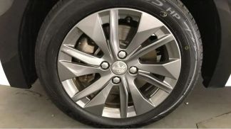 Lízing Sedan Peugeot 208 2022