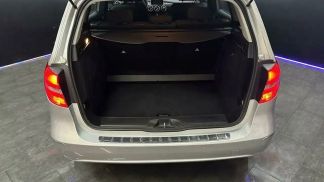 Lízing Hatchback MERCEDES B 180 2012