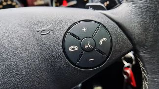 Lízing Hatchback MERCEDES R 350 2011