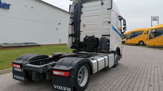 Finansowanie Ciągnik siodłowy Volvo FH13 2018