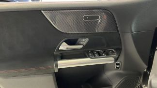 Lízing Hatchback MERCEDES B 180 2019