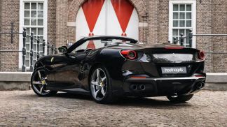 Leasing Convertible Ferrari Portofino 2022