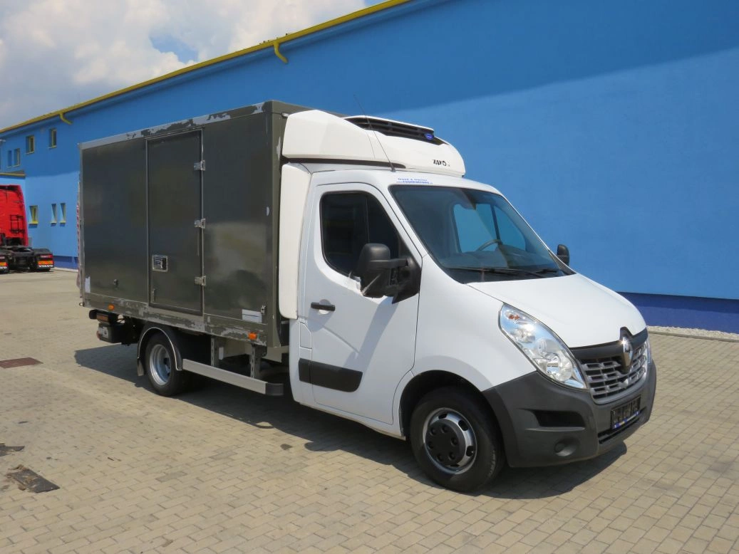 Specjalna ciężarówka Renault Master 2018