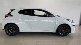 Leasing Sedan Toyota Yaris 2020
