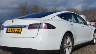 Lízing Sedan Tesla Model S 2014