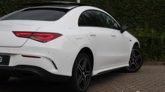 Lízing Sedan MERCEDES CLA 250 2020