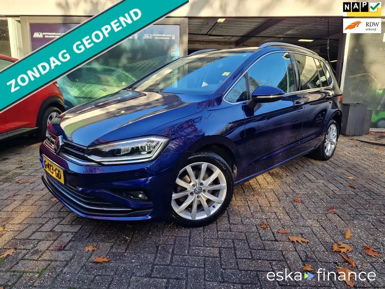 Leasing Passenger transport Volkswagen Golf Sportsvan 2019