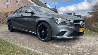 Lízing Sedan MERCEDES CLA 180 2015
