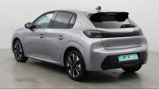 Lízing Sedan Peugeot 208 2024
