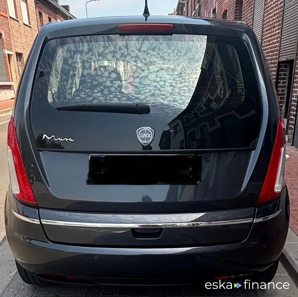 Finansowanie Hatchback Lancia MUSA 2011