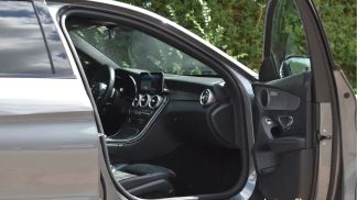 Lízing Sedan MERCEDES C 180 2021